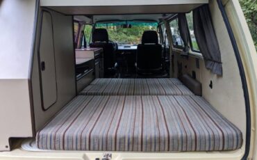 Volkswagen-Vanagon-1984-4