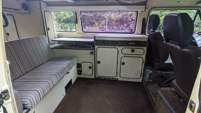 Volkswagen-Vanagon-1984-5