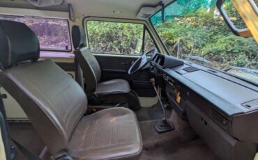 Volkswagen-Vanagon-1984-6