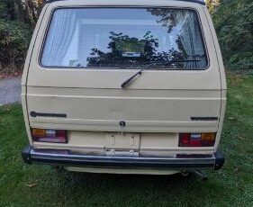 Volkswagen-Vanagon-1984-9