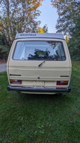 Volkswagen-Vanagon-1984-9