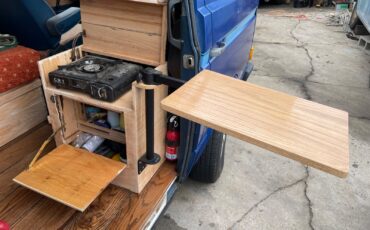 Volkswagen-Vanagon-1984-Standard-Passenger-Van-11