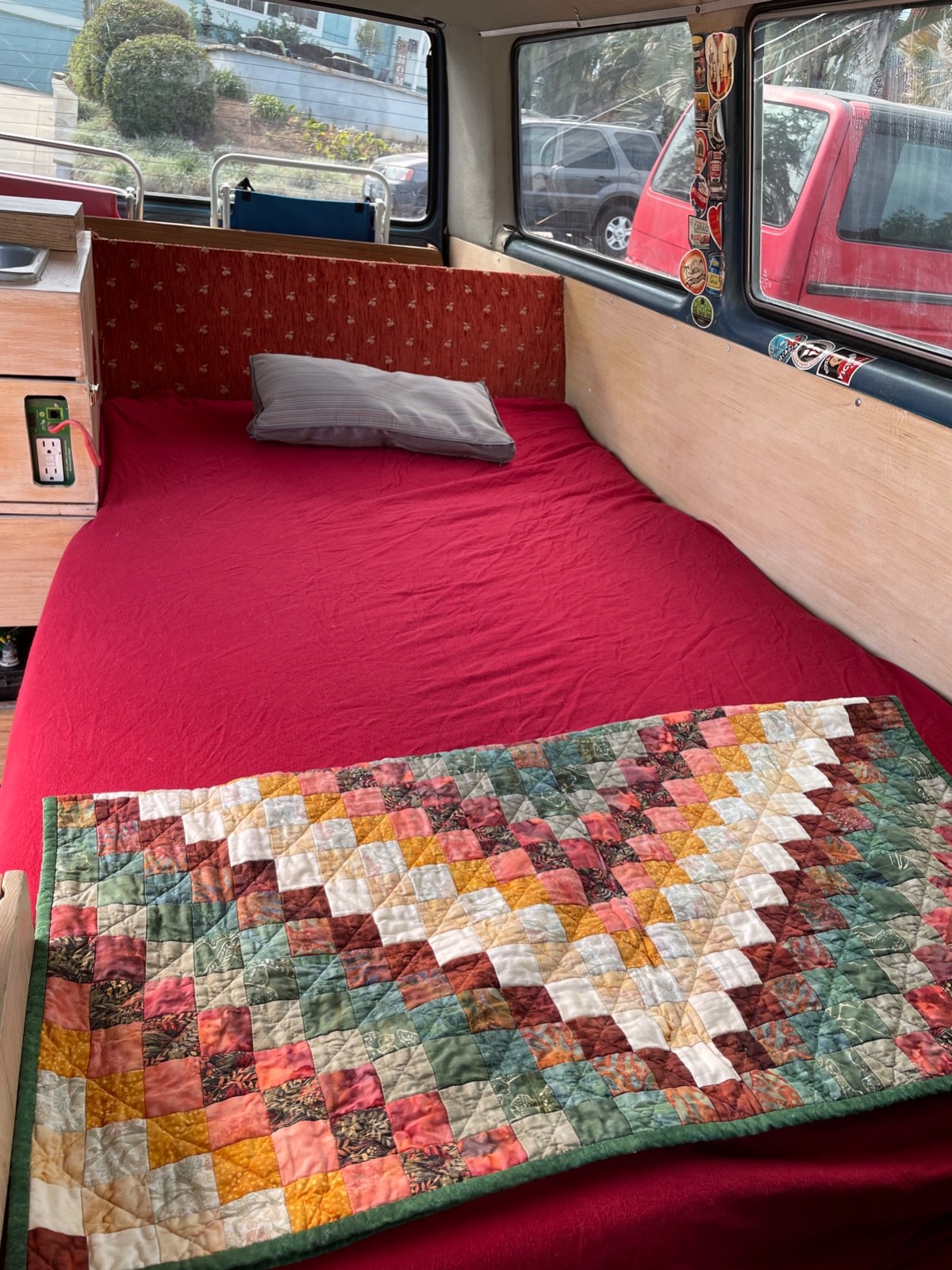 Volkswagen-Vanagon-1984-Standard-Passenger-Van-20