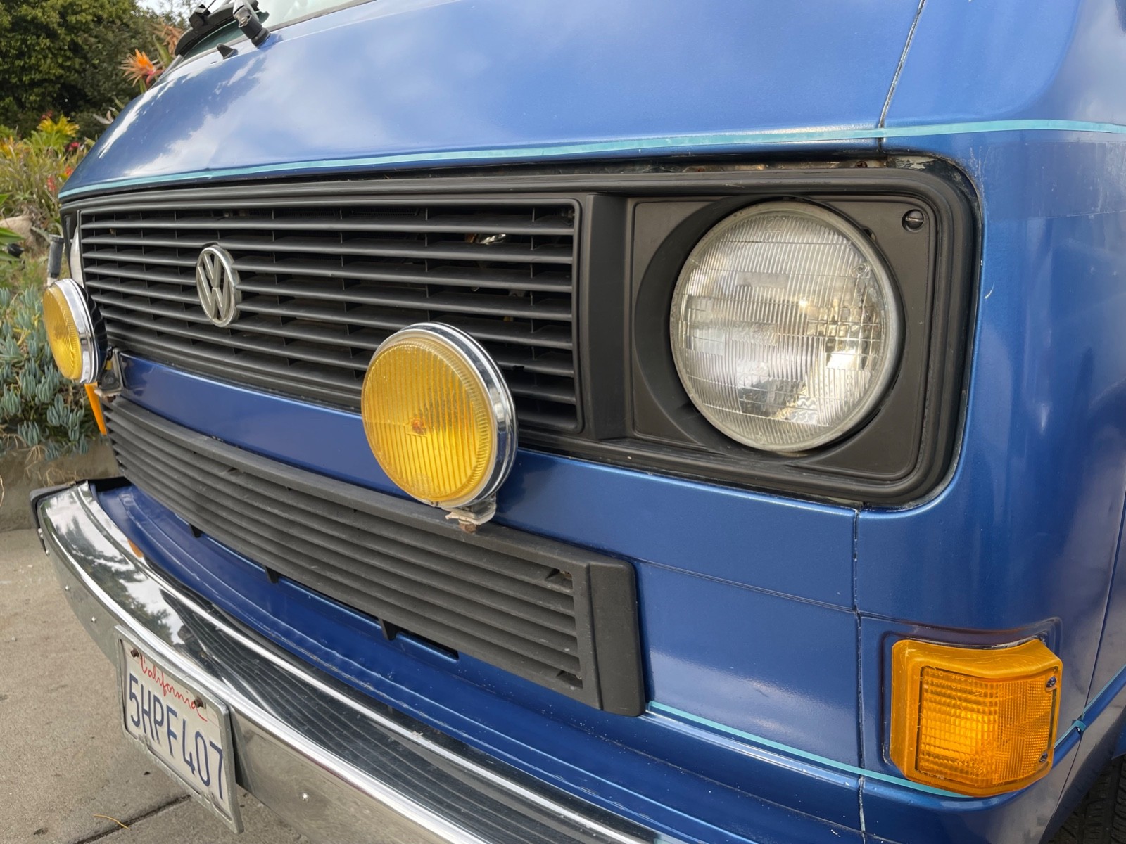 Volkswagen-Vanagon-1984-Standard-Passenger-Van-24