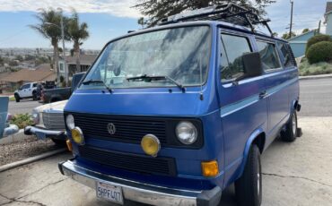 Volkswagen-Vanagon-1984-Standard-Passenger-Van