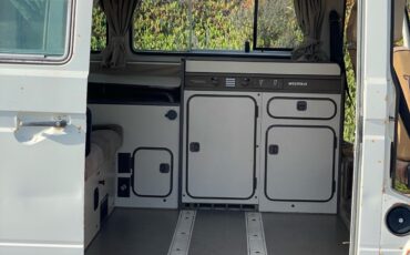 Volkswagen-Vanagon-1985-17