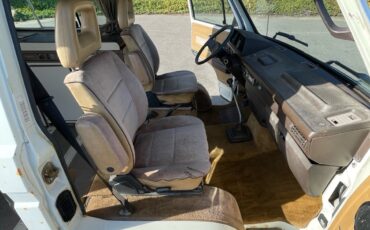 Volkswagen-Vanagon-1985-7