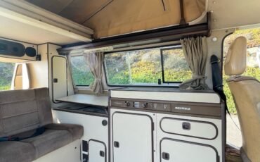 Volkswagen-Vanagon-1985-8