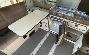 Volkswagen-Vanagon-1985-9