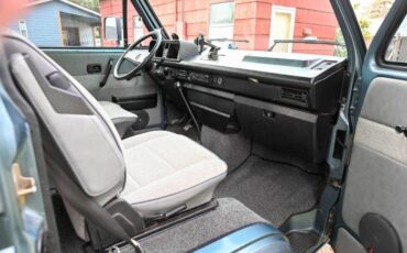Volkswagen-Vanagon-1985-Blue-13