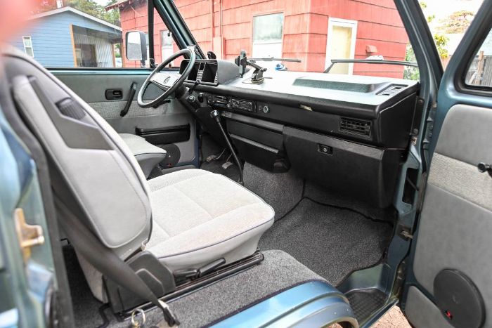 Volkswagen-Vanagon-1985-Blue-13
