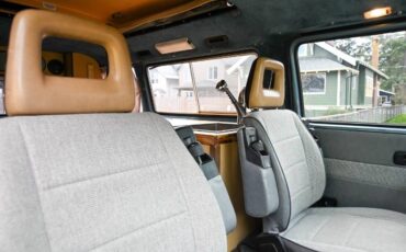 Volkswagen-Vanagon-1985-Blue-14