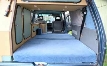 Volkswagen-Vanagon-1985-Blue-2