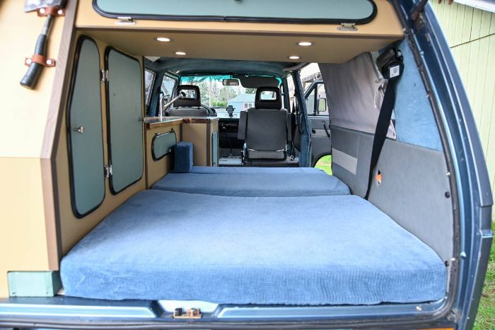 Volkswagen-Vanagon-1985-Blue-2