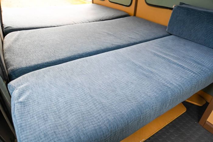 Volkswagen-Vanagon-1985-Blue-3