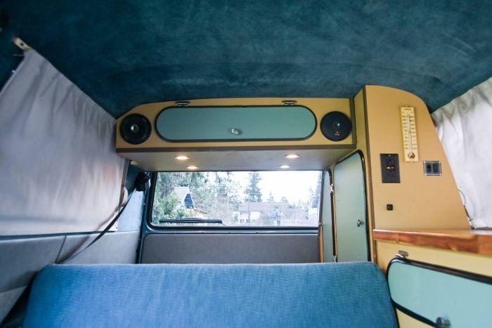 Volkswagen-Vanagon-1985-Blue-4