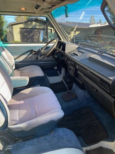 Volkswagen-Vanagon-1986-White-3