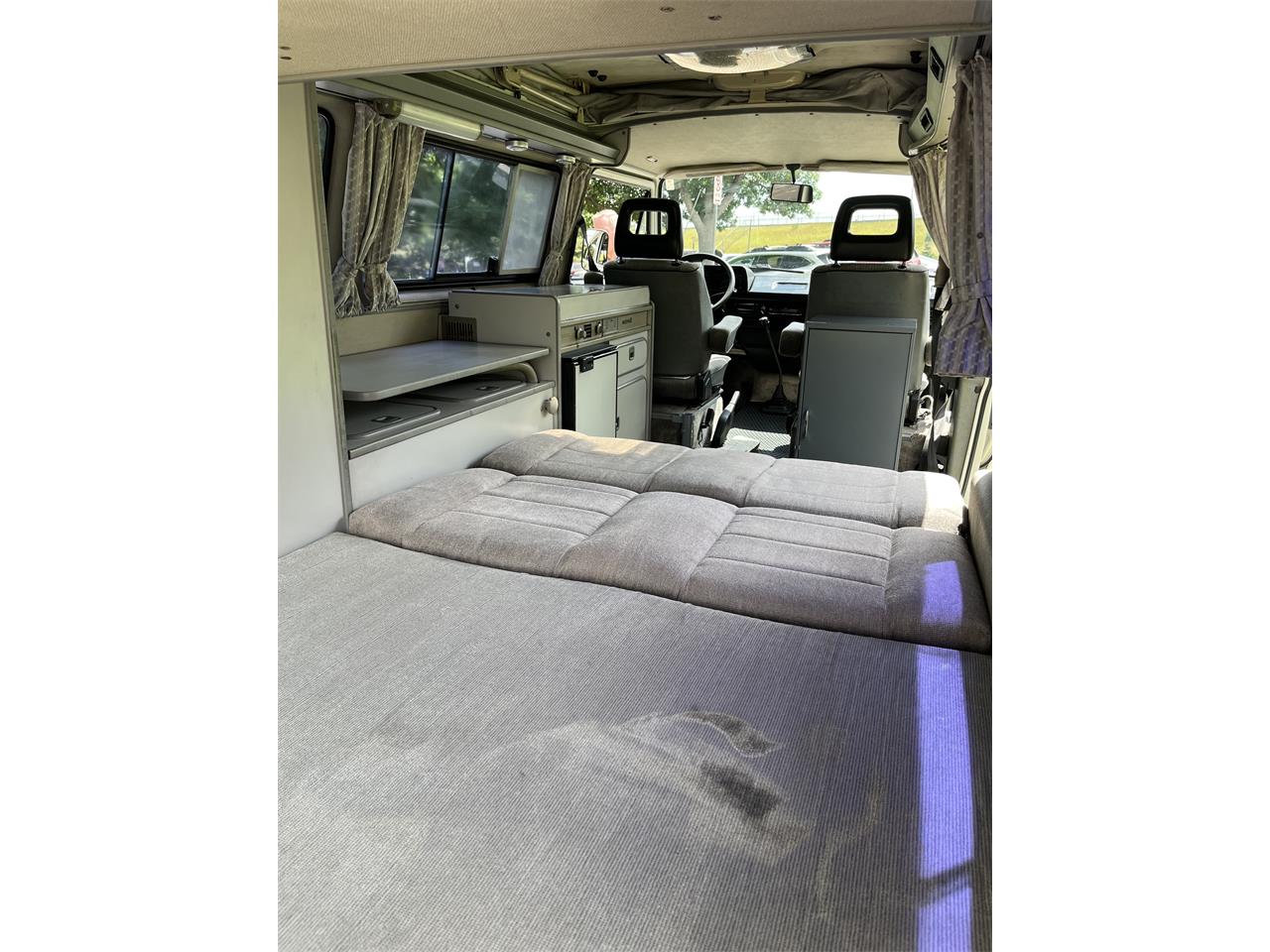 Volkswagen-Westfalia-camper-1989-White-Gray-8
