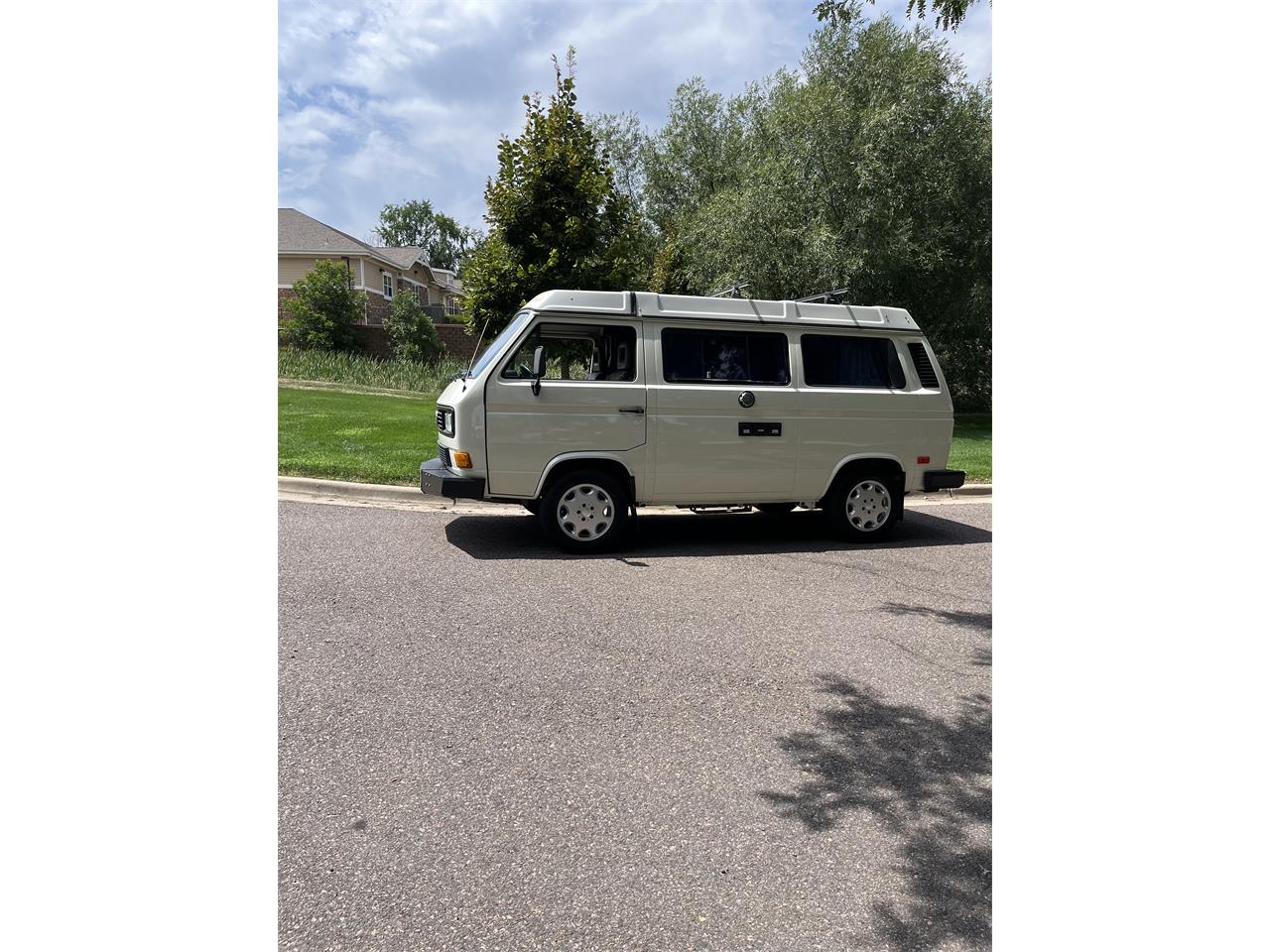 Volkswagen-Westfalia-camper-1989-White-Gray