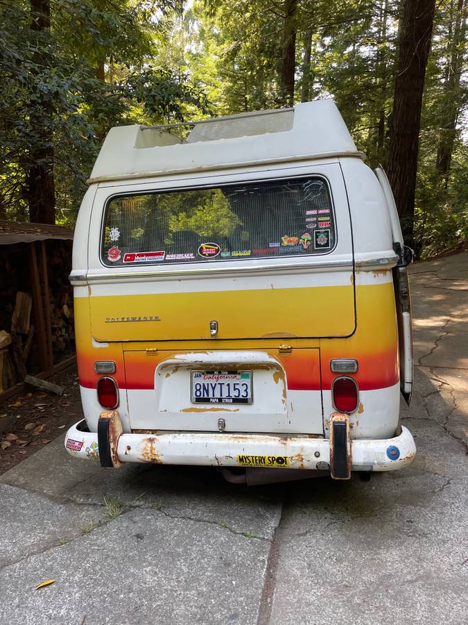 Volkswagen-adventurewagon-1971-white-2