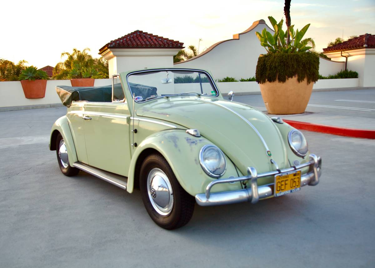 Volkswagen-beetle-1960-green-1