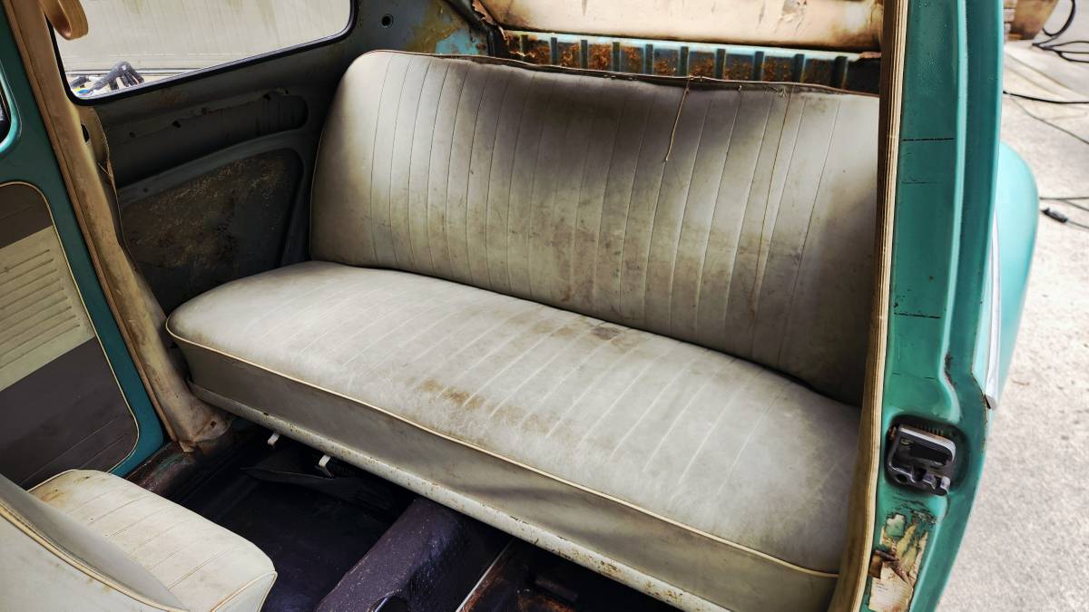 Volkswagen-beetle-1962-5