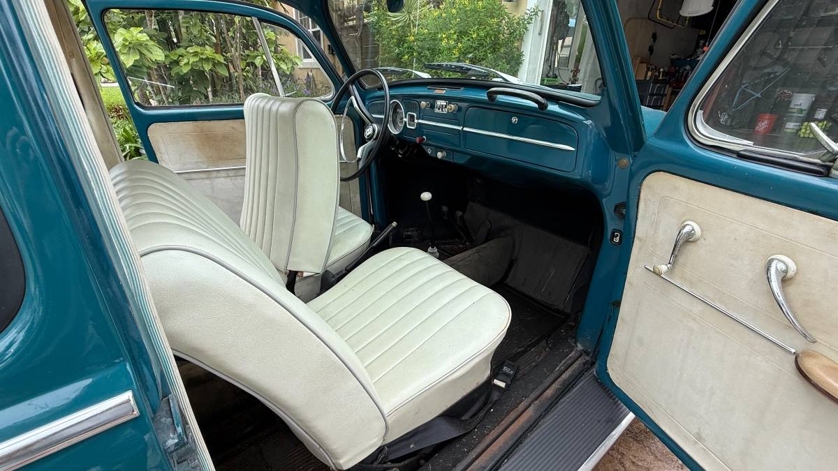 Volkswagen-beetle-1966-10