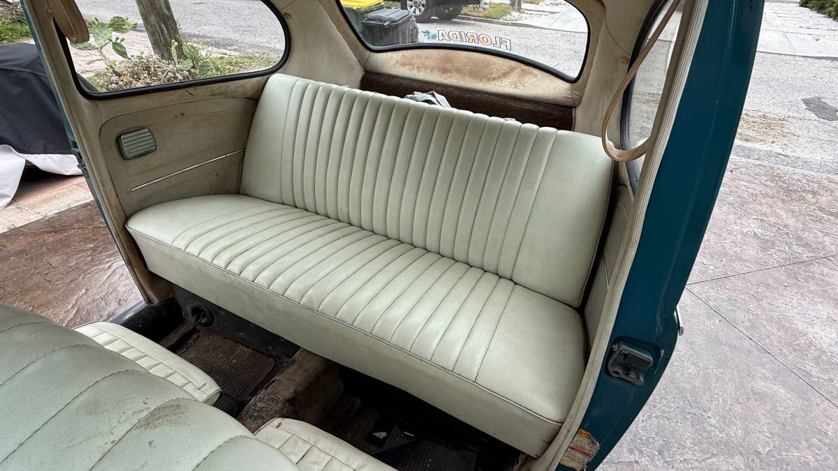 Volkswagen-beetle-1966-11