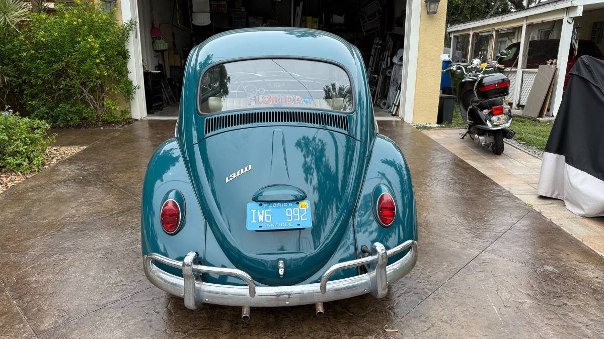 Volkswagen-beetle-1966-3