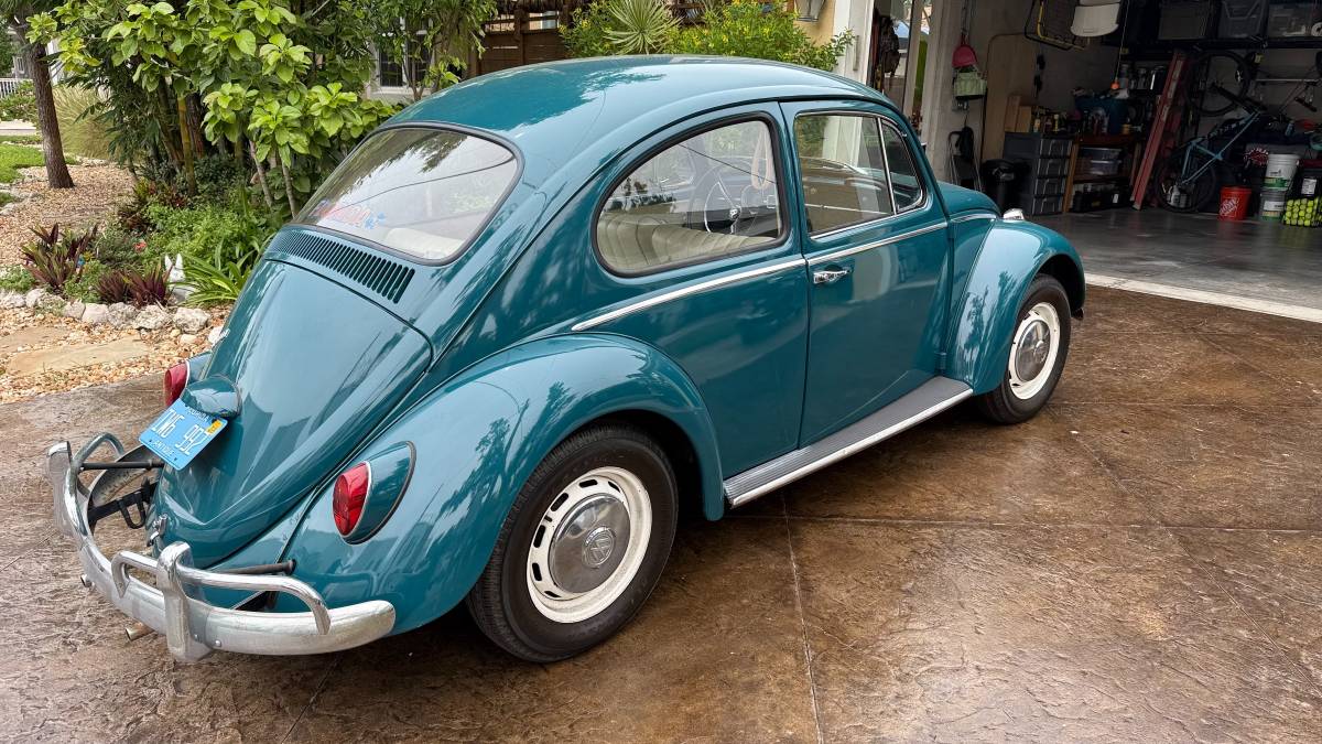 Volkswagen-beetle-1966-5