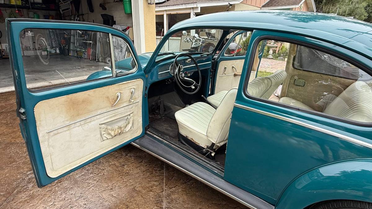 Volkswagen-beetle-1966-8