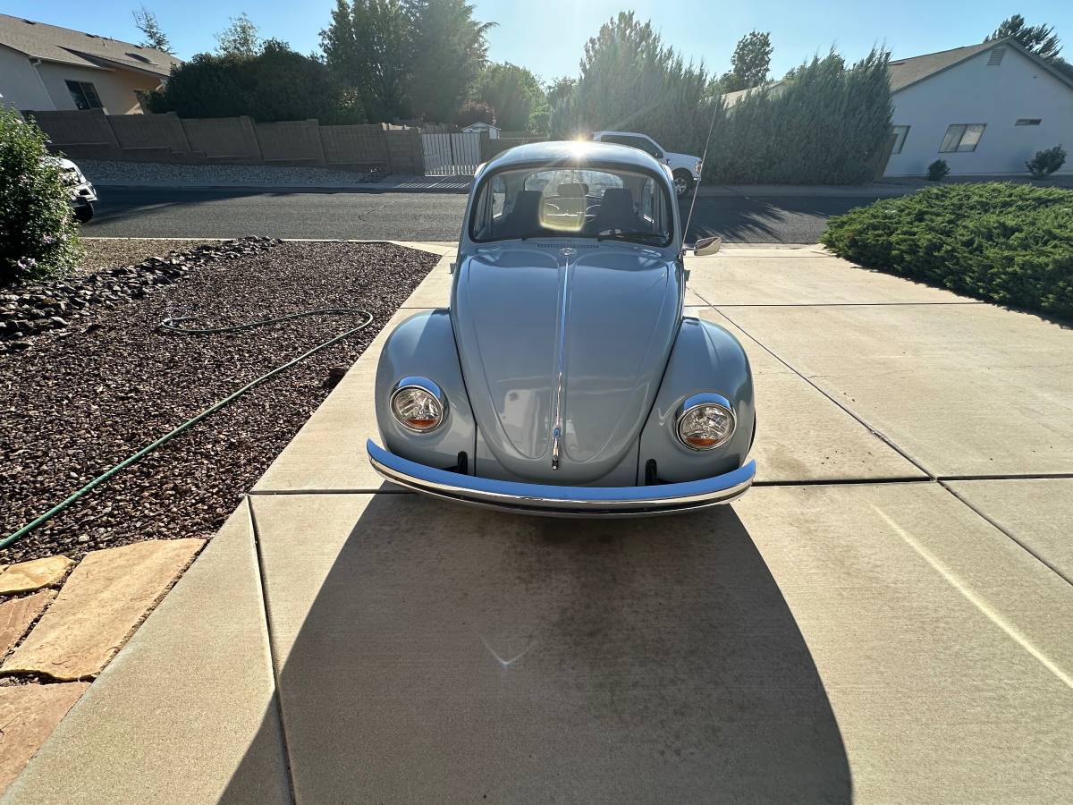 Volkswagen-beetle-1968-blue-3