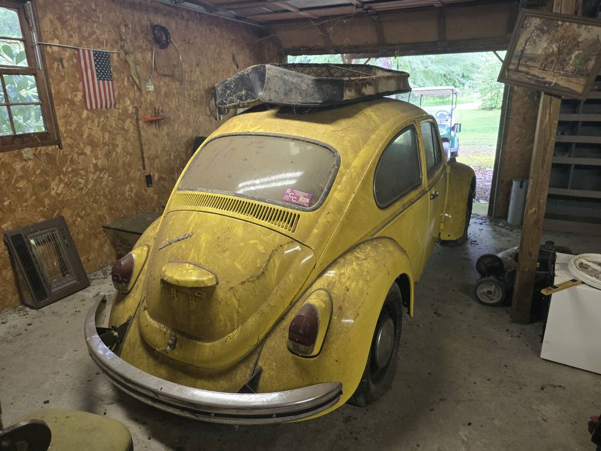 Volkswagen-beetle-1969-yellow-1