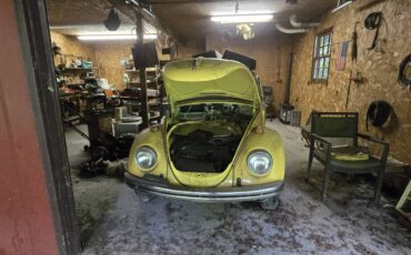 Volkswagen-beetle-1969-yellow-3