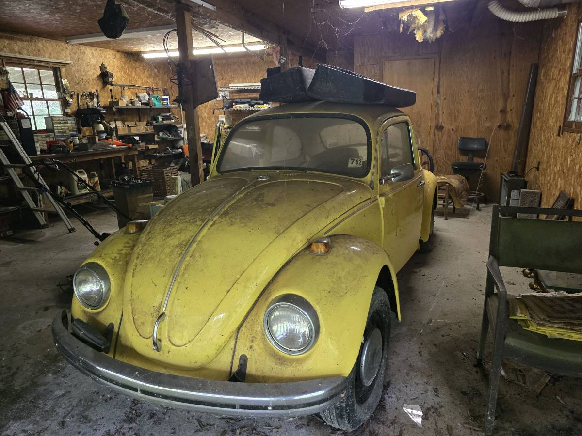 Volkswagen-beetle-1969-yellow