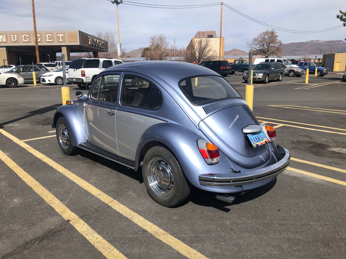 Volkswagen-beetle-1970-blue-1