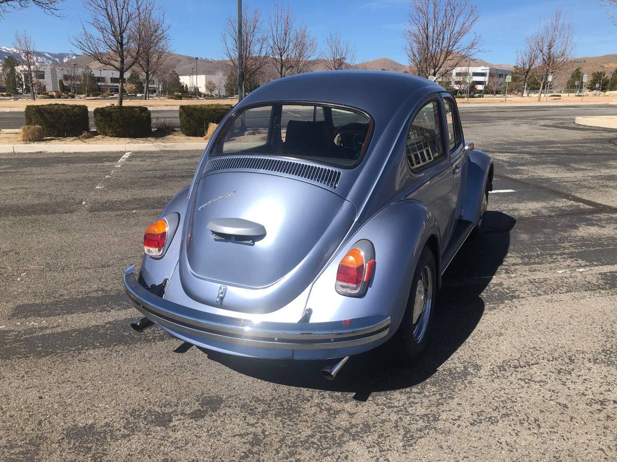 Volkswagen-beetle-1970-blue-3