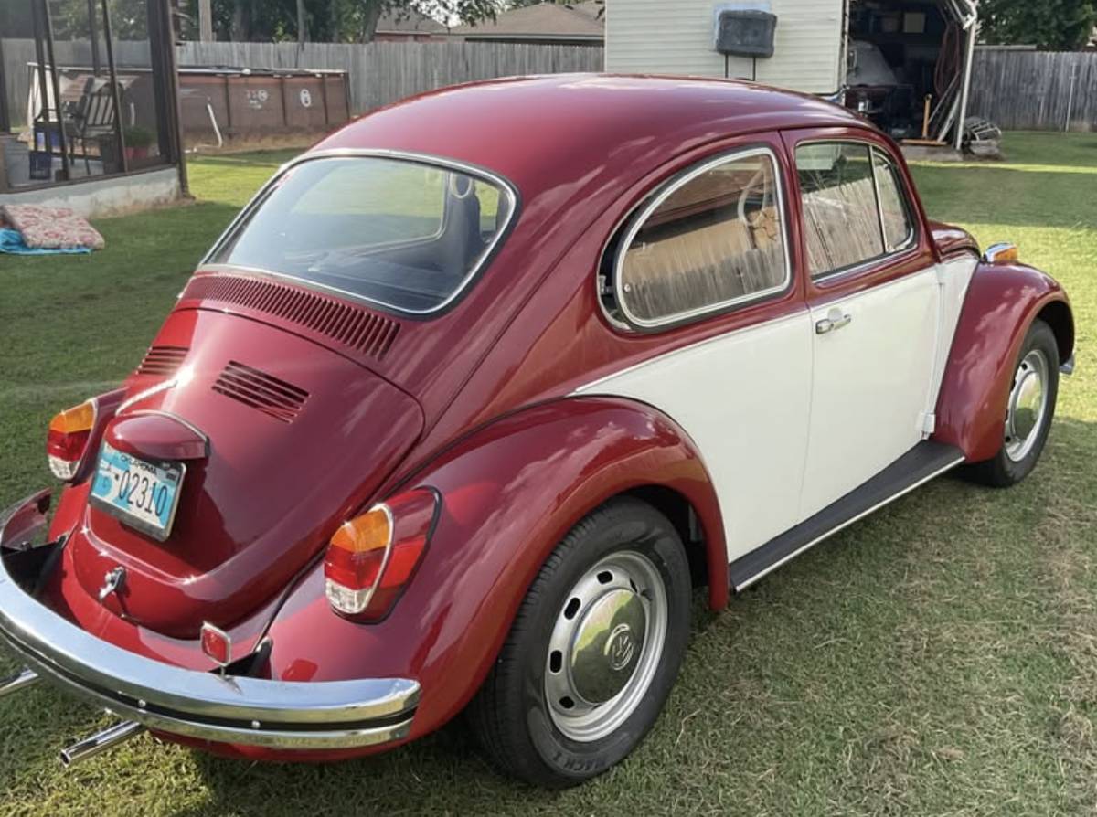 Volkswagen-beetle-1970-red