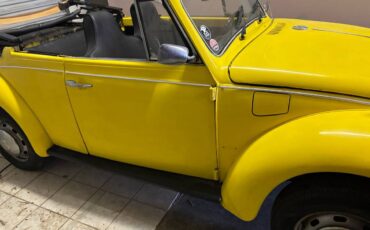Volkswagen-beetle-1972-yellow