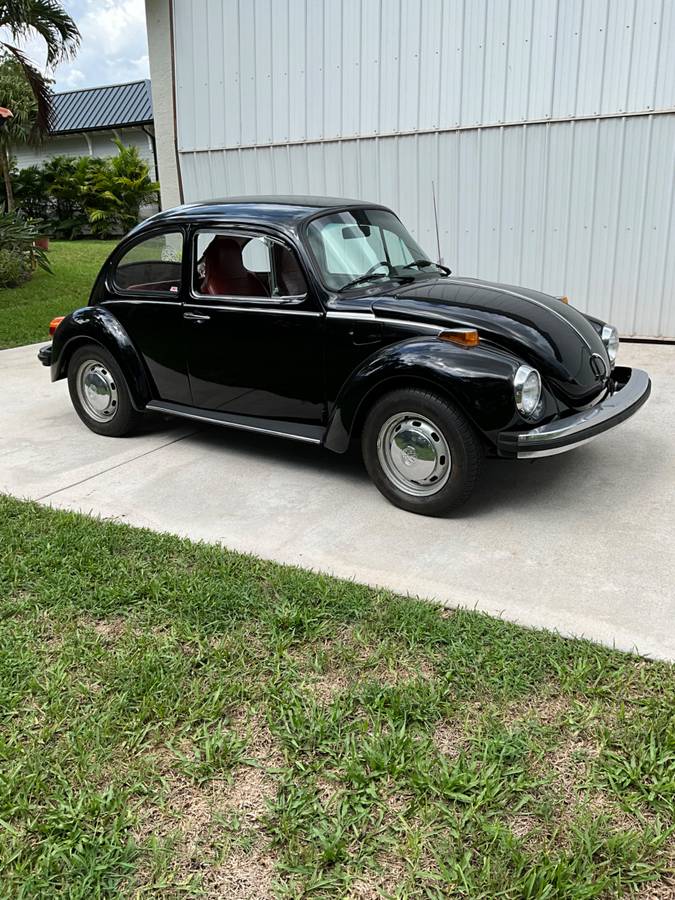 Volkswagen-beetle-1974-black-2