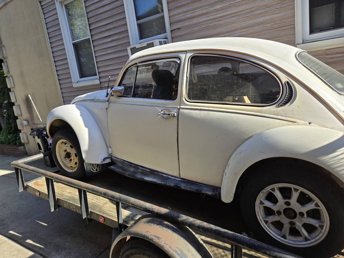 Volkswagen-beetle-1975-1