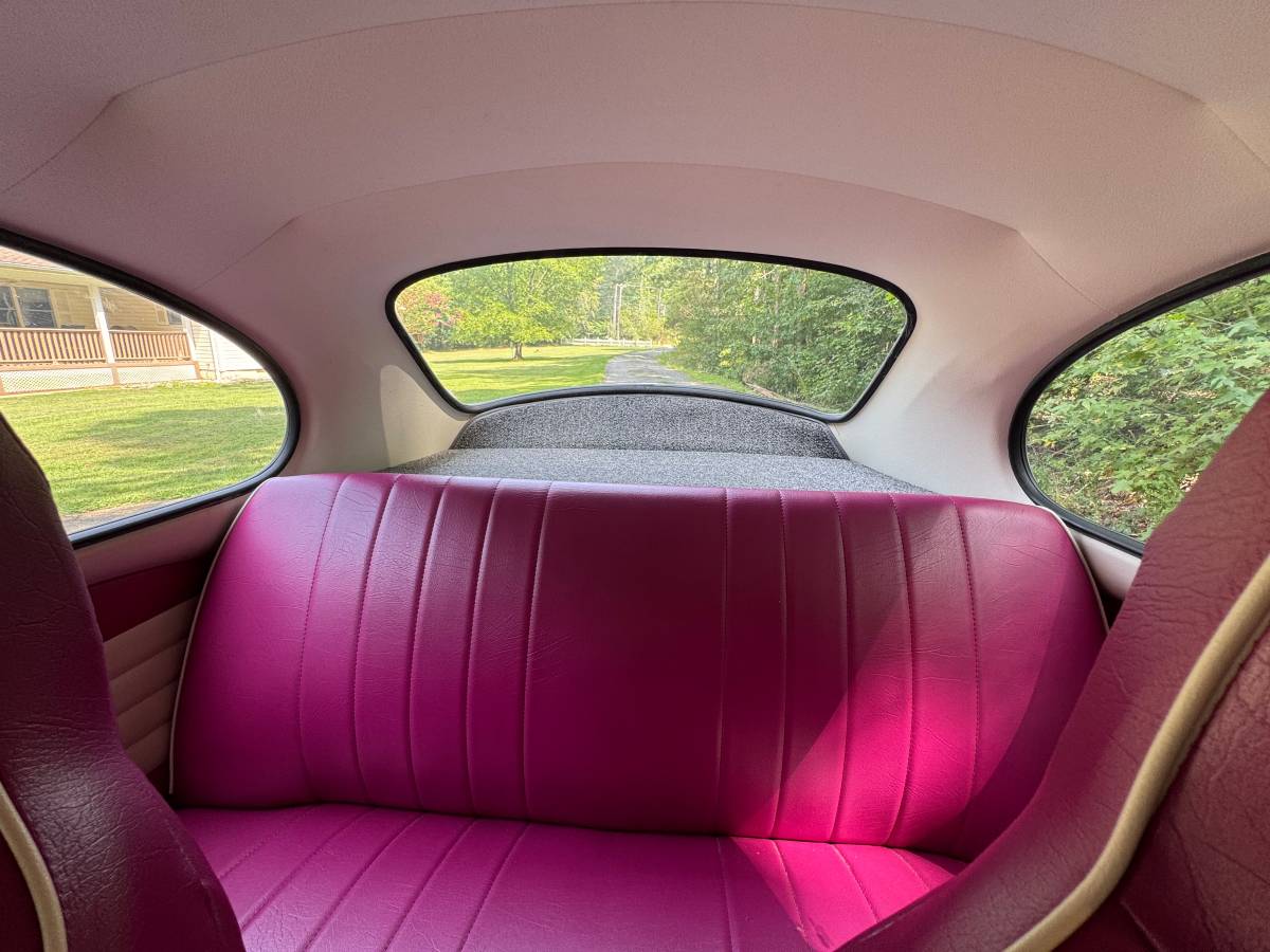 Volkswagen-beetle-1975-13