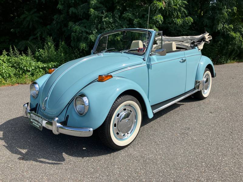 Volkswagen-beetle-convertible-1970-blue