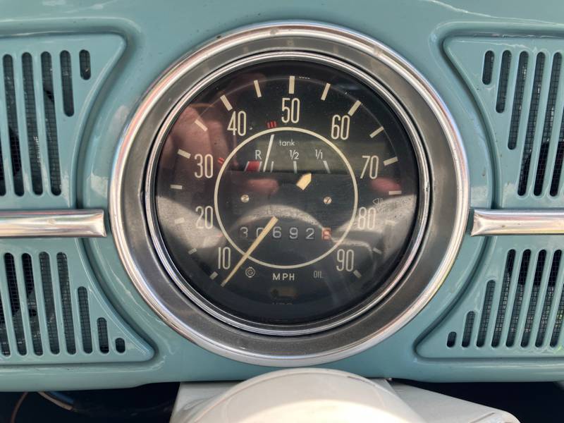 Volkswagen-beetle-convertible-1970-blue-9