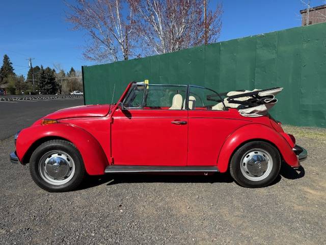 Volkswagen-beetle-convertible-1972-red-1