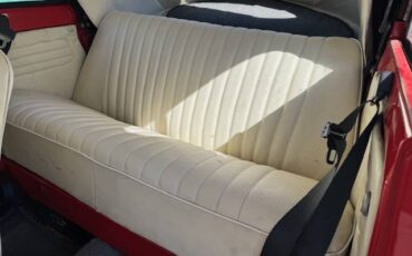 Volkswagen-beetle-convertible-1972-red-12