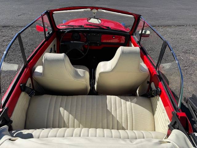 Volkswagen-beetle-convertible-1972-red-13
