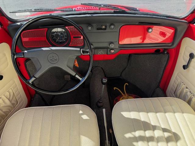 Volkswagen-beetle-convertible-1972-red-18