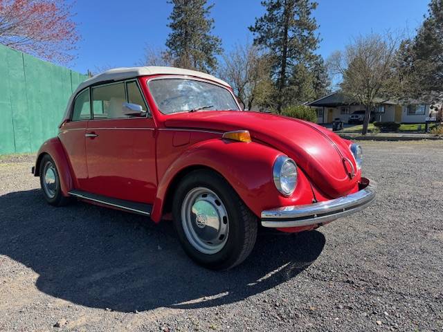 Volkswagen-beetle-convertible-1972-red-9