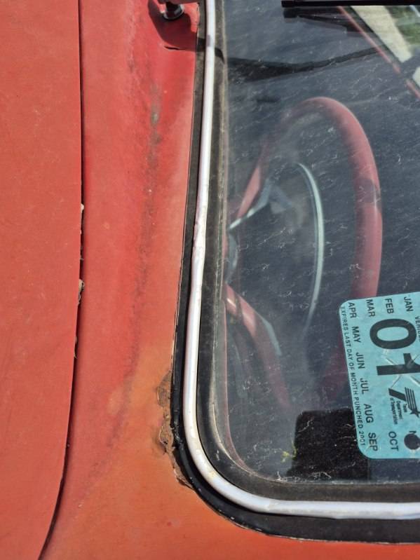Volkswagen-beetle-karmann-1968-red-2